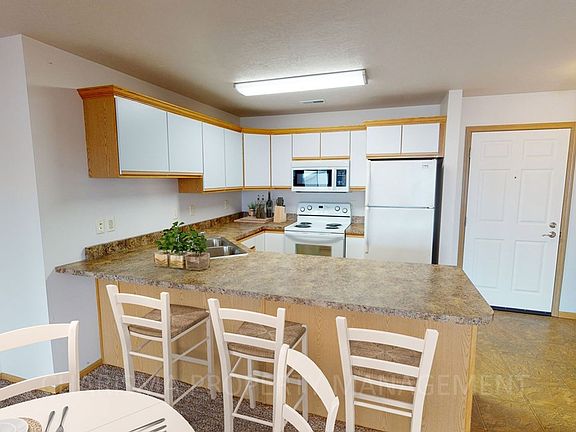 5th image of 906 N Western Ave #215