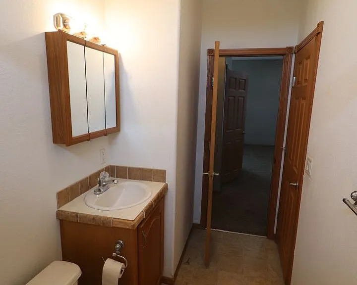 2116 Thompson Dr — Photo 26
