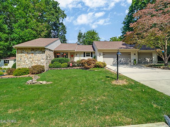 4th image of 154 Anglewood Dr