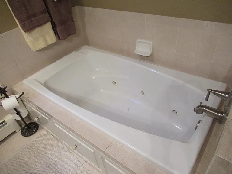 1016 N Lafayette St — Photo 31