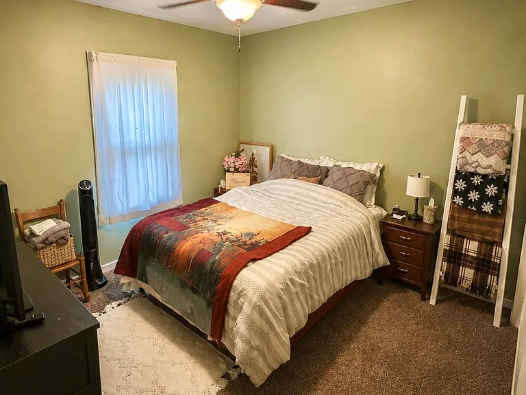 524 S Millwood Ave — Photo 8