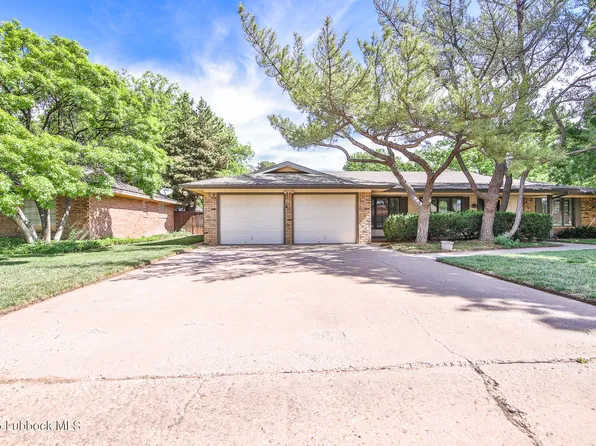 111 Cottonwood Ln, Levelland, TX 79336