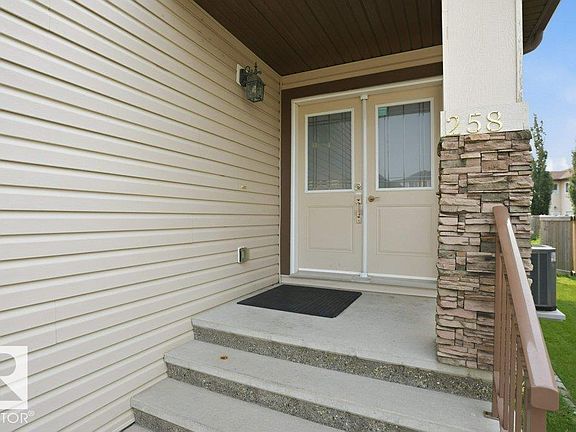 2nd image of 258 Albany Dr NW