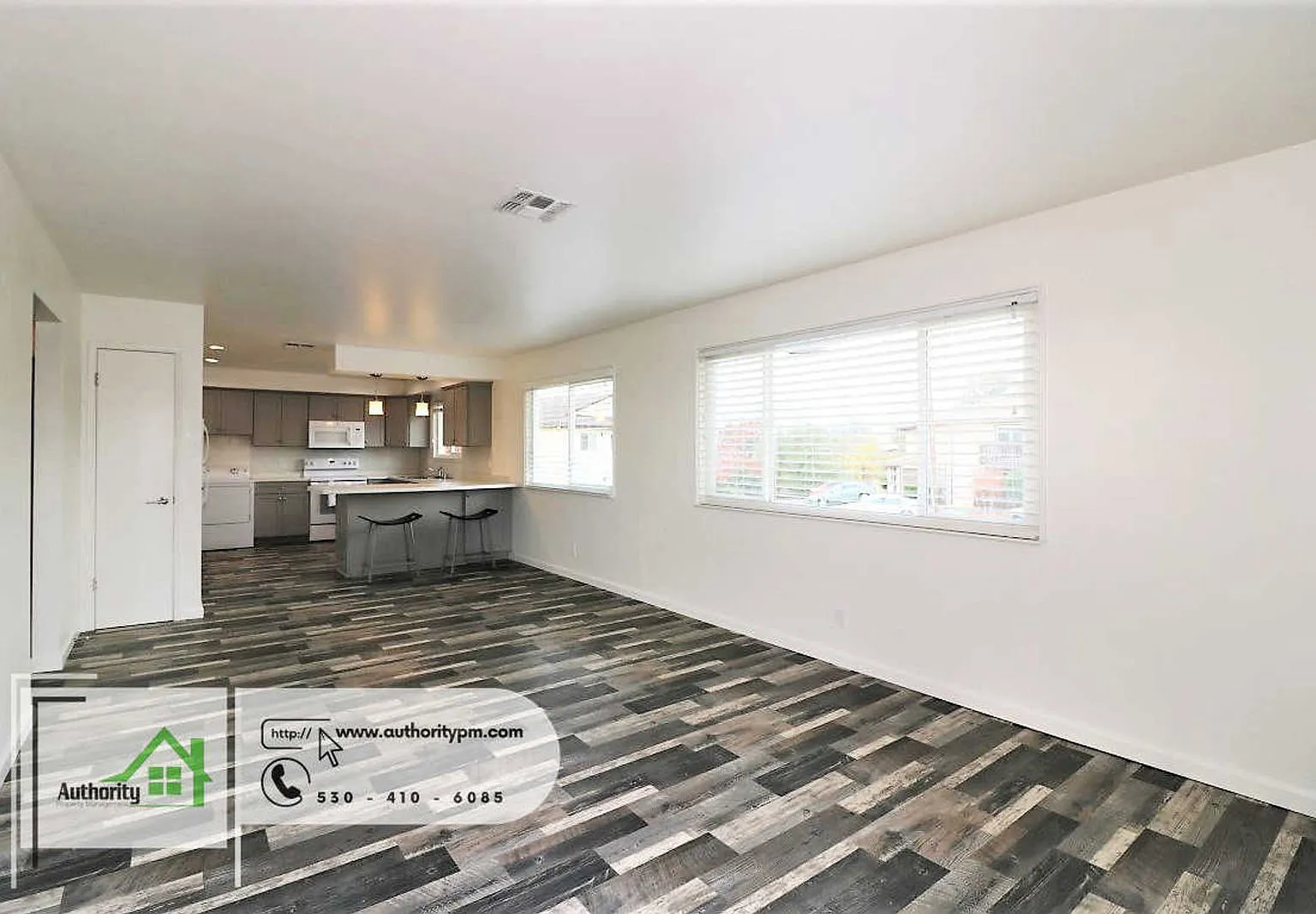 2 bed, 1.0 bath, 930 sqft, $1,200 — Photo 4