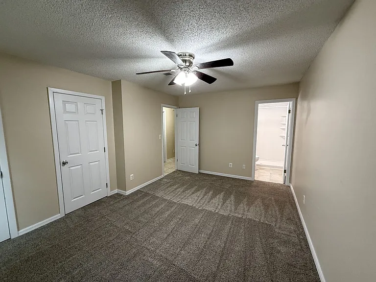 7724 Rustling Pines Dr — Photo 5