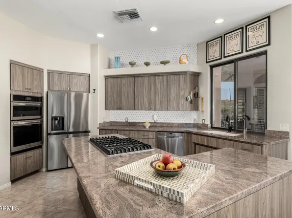 6645 E REDMONT Drive #13, Mesa, AZ 85215