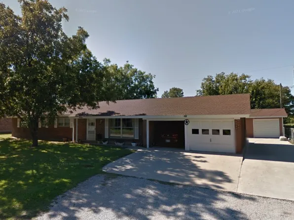 840 Apache Dr, De Leon, TX 76444