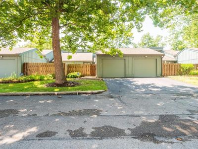 646 Cobblestone Rd #12-B4, Avon, IN, 46123