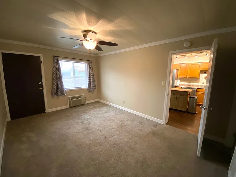 311 University St — Photo 19