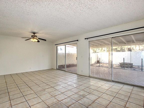 Family Room with 2 Arcadia Doors
