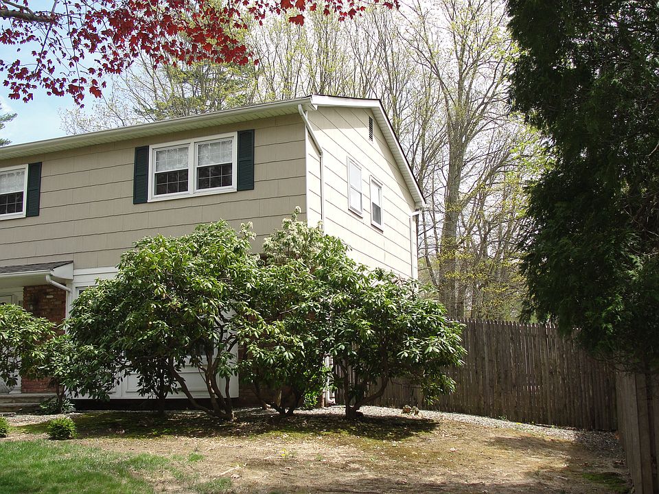 2nd image of 483 Tennent Rd