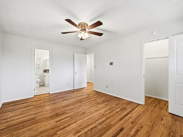 1087 Hathaway Dr — Photo 13
