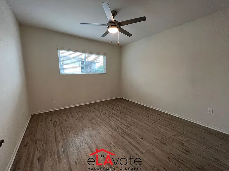 12625 Pacific Ave #4 — Photo 17