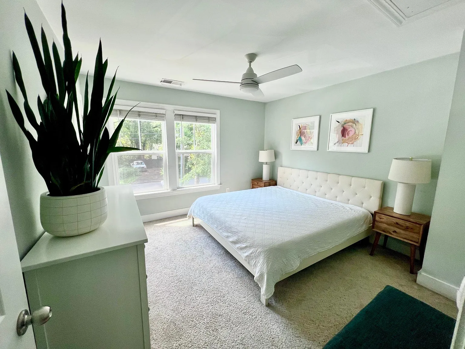 3 bed, 2.5 bath, 1120 sqft, $2,800 — Photo 2