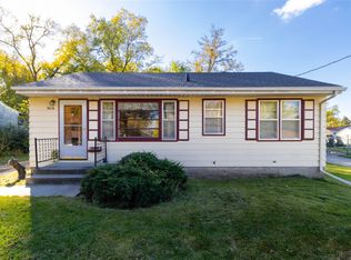 3616 Madison Ave, Des Moines, IA 50310