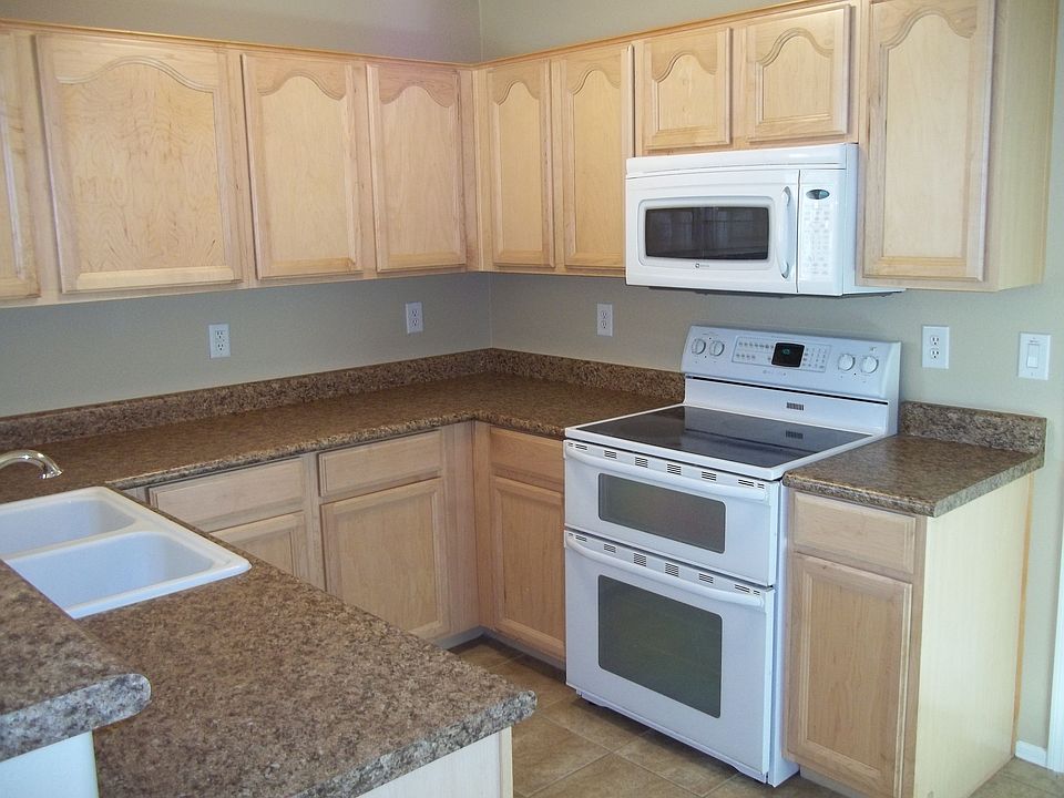 2nd image of 1659 W Appaloosa Way