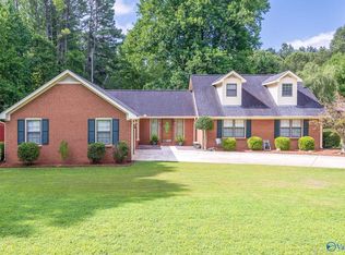 344 Riverview Dr, Decatur, AL 35603