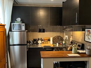 Gladstone Suites, Toronto, ON M6J 3L5