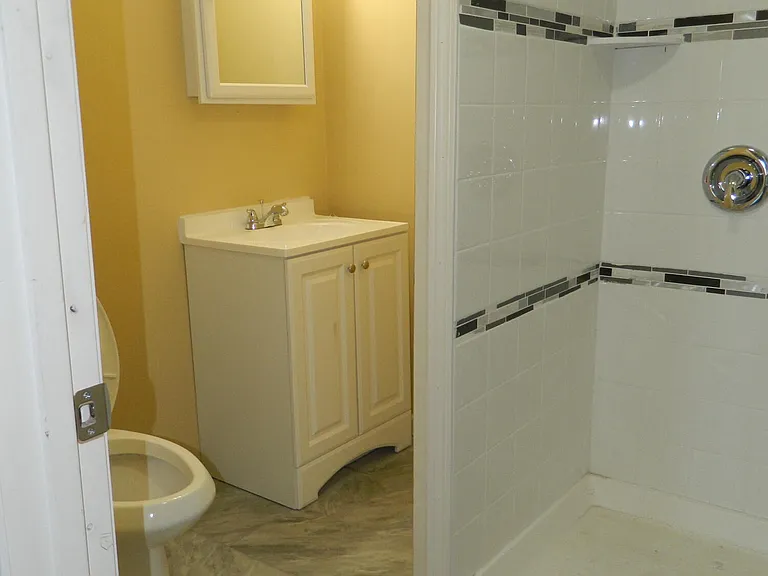 829 N Main Ave — Photo 14
