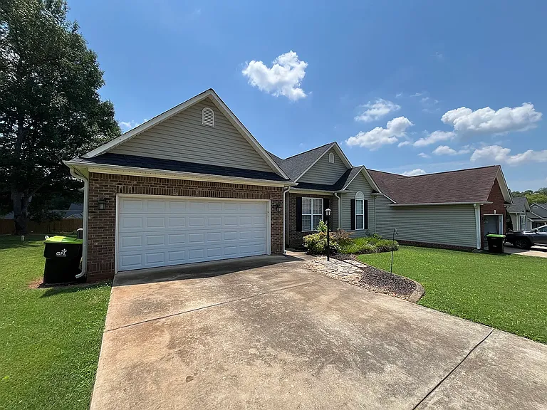 740 Running Creek Ln — Photo 2