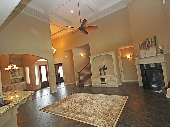 5th image of 16023 Comal Bend Ln