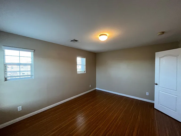 Divine Ridge St — Photo 12