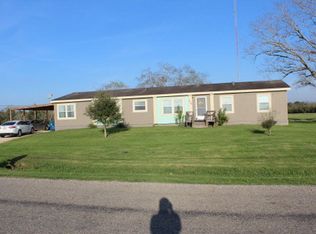 809 Vanderbilt Rd, Edna, TX 77957