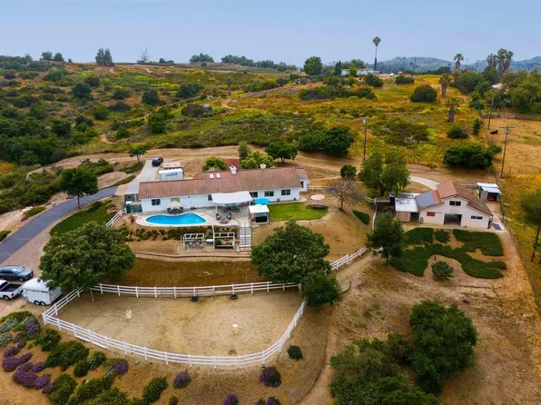 14439 Pauma Vista Dr, Valley Center, CA 92082