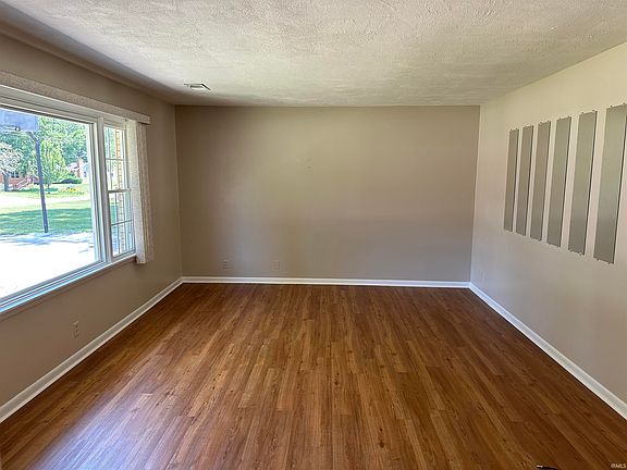 3rd image of 4705 W Shirley Ln
