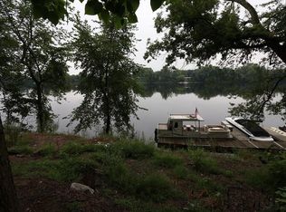 1 Aqua Vitae Rd, Hadley, MA 01035