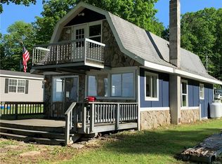 10 W Shore Oaks Dr, Oswego, NY 13126