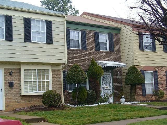 2nd image of 3220 Hunters Mill Ct
