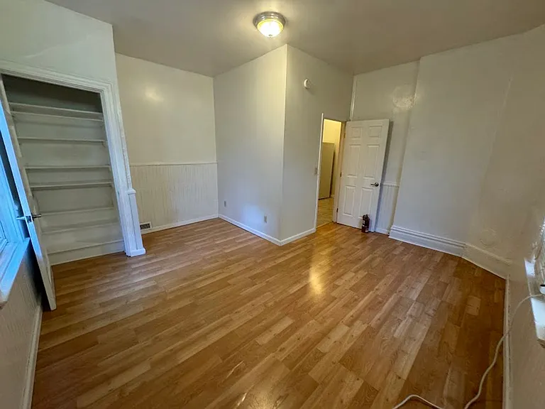 5526 Howe Street — Photo 15