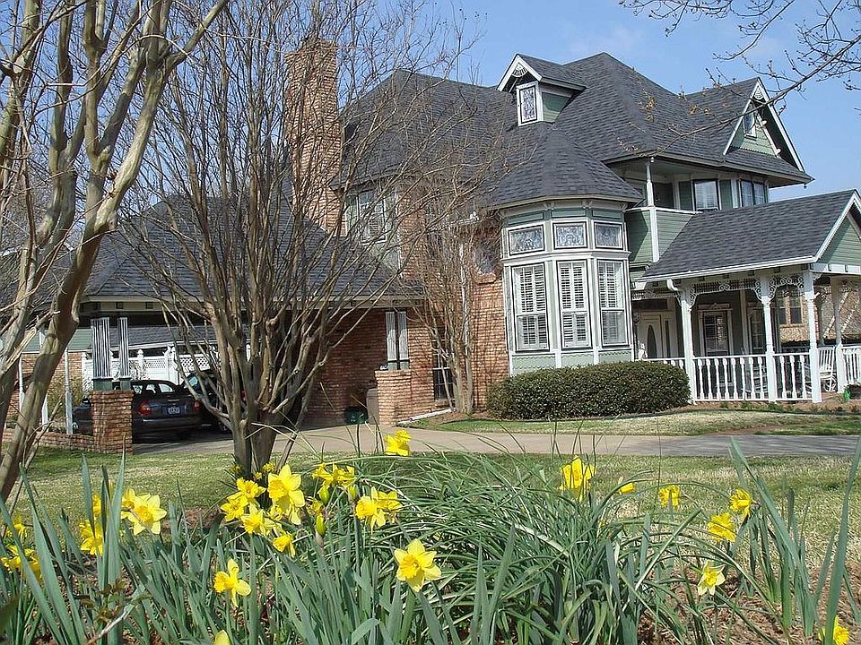 1st image of 4104 Crest Ct