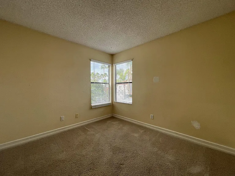 9489 Fairgrove Ln #202 — Photo 26
