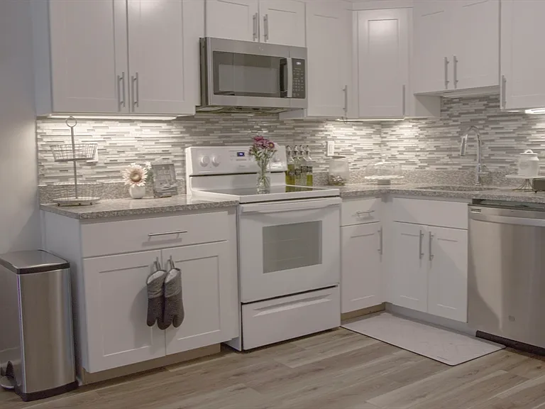 308 Quarry St #202 — Photo 1