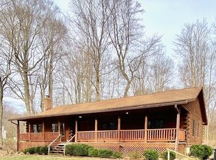 17575 Wing Rd, Chagrin Falls, OH 44023