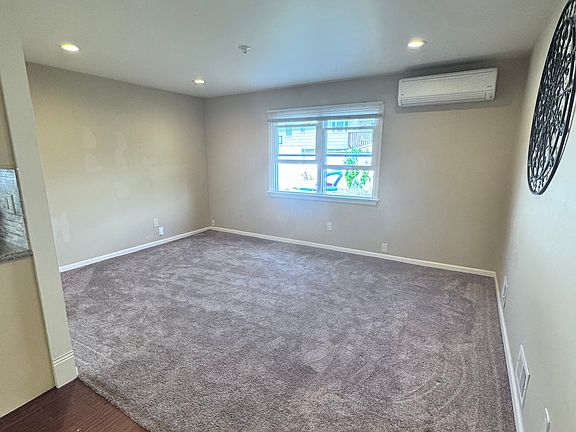 4th image of 92 Amsterdam Ave #1