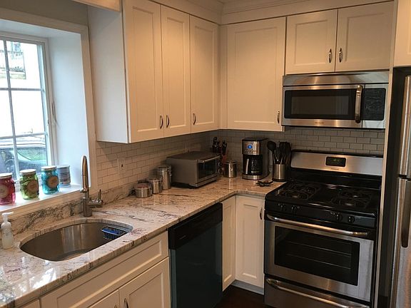 Brand new updated kitchen 