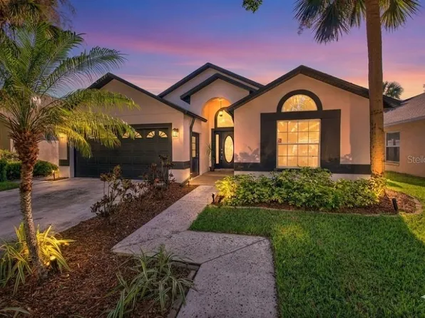 6910 Jamestown Manor Dr, Riverview, FL 33578