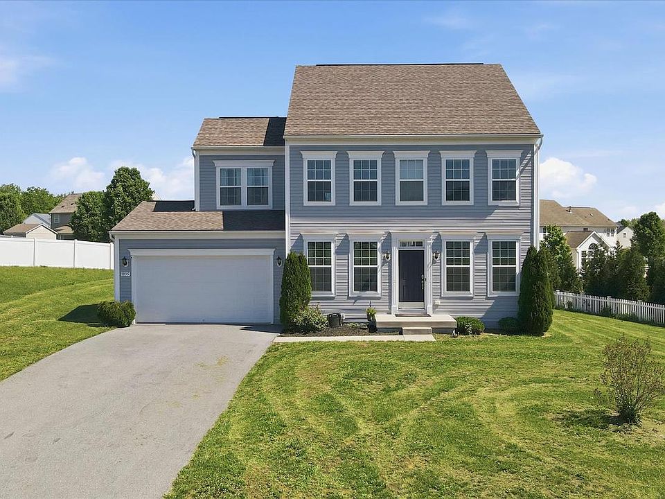 1st image of 1035 Calvert Cir