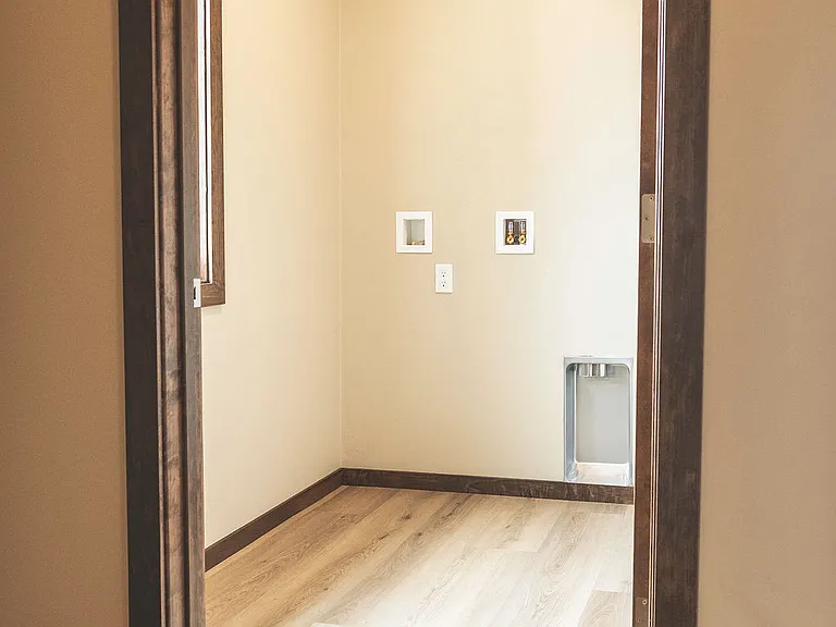 238 N Park Ln — Photo 30