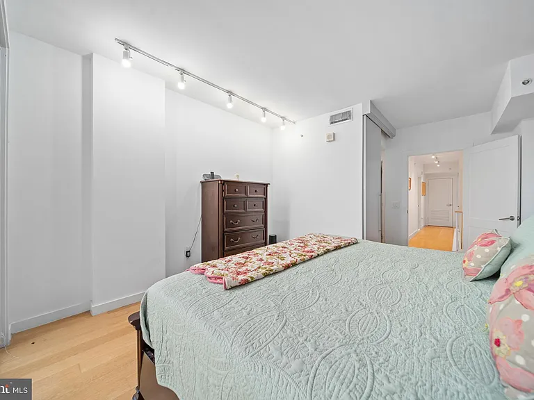 631 D St NW #1139 — Photo 17