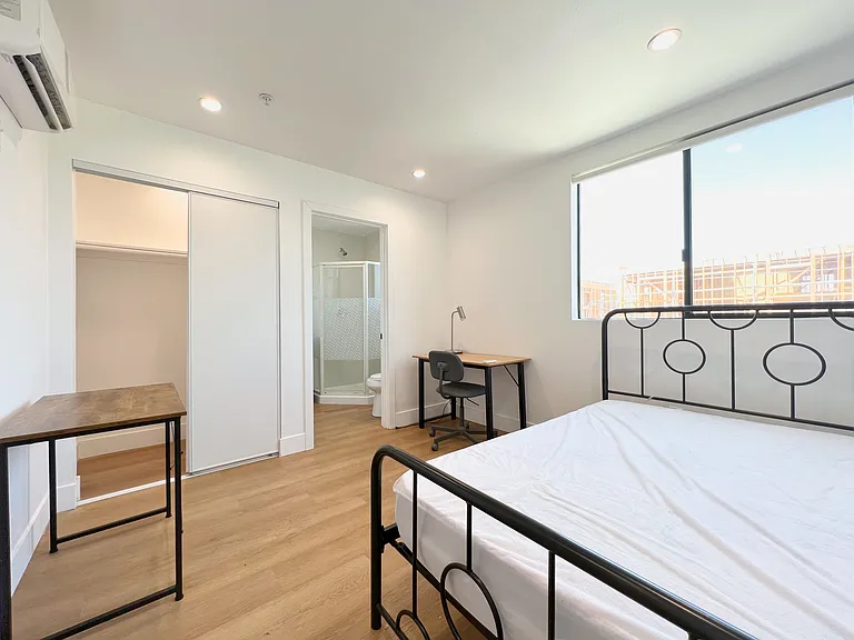 3100 S Normandie Ave — Photo 11