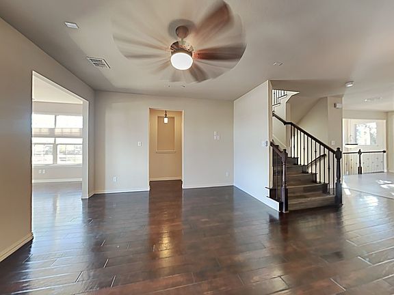 3rd image of 2669 Chambers Dr