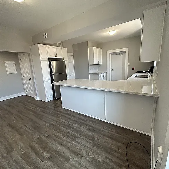 9 Holton Ave N #3 — Photo 6