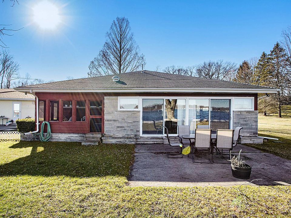 55049 Indian Trl, Eau Claire, MI 49111 Zillow