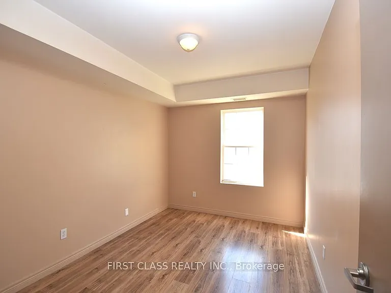 18 Market St #3 — Photo 5