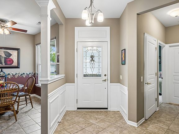 4th image of 13972 Redmond Dr