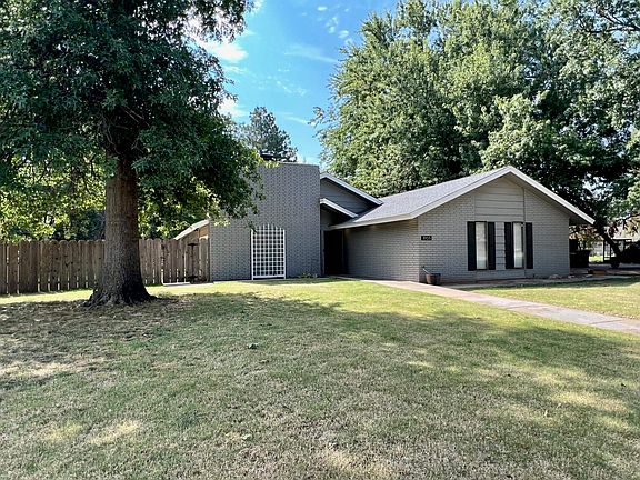 4th image of 1705 Gingham Ln